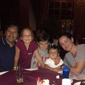 Meet your Posher, Carlos